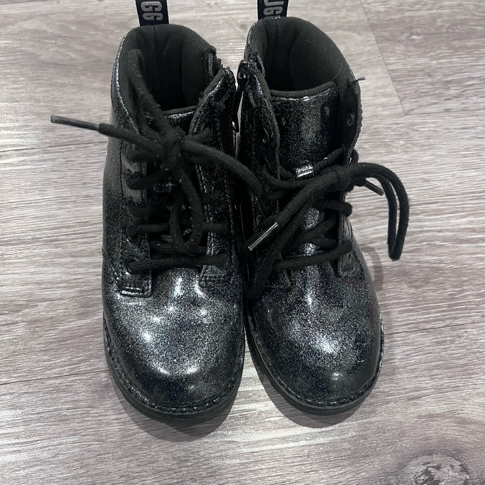 UGG Ryann Kids US 12T Boots Black Glitter Patent